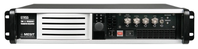 GTR55 – Time and frequency transfer GNSS receiver